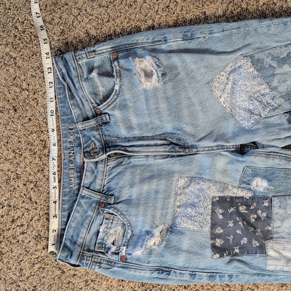 American Eagle Distressed Mom Straight Jeans with Patchwork Sz 4